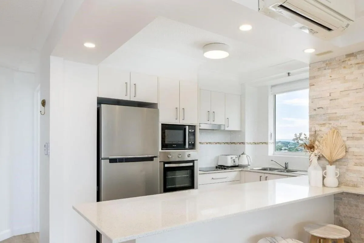Ocean View Coastal Haven In Burleigh Heads Apartment Gold Coast