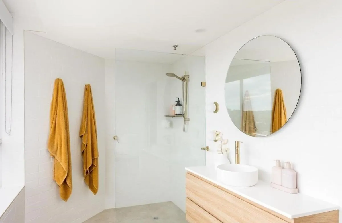 Ocean View Coastal Haven In Burleigh Heads Apartment Gold Coast