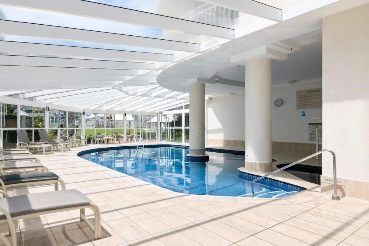 Ocean View Coastal Haven In Burleigh Heads Apartment Gold Coast